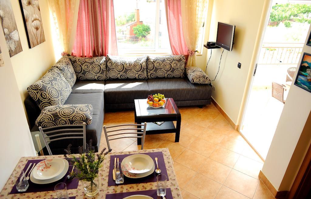 Apartments&Rooms Jelavic Seget Vranjica Værelse billede