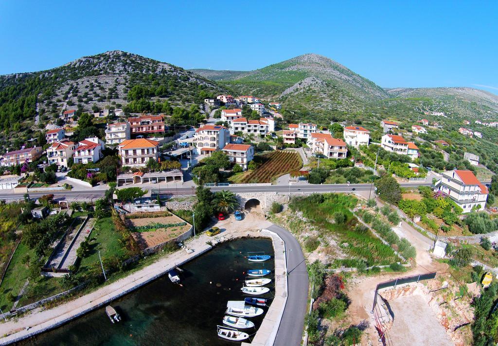 Apartments&Rooms Jelavic Seget Vranjica Eksteriør billede